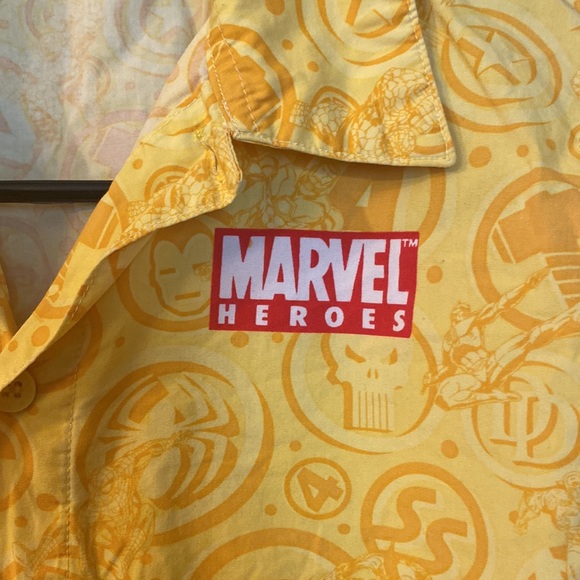 (146) Pre-Owned Boys Scooby Doo and Marvel Heroes Shirts Size 5 - Picture 10 of 13